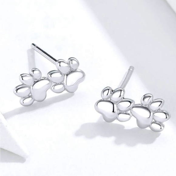🐾 S925 Sterling Silver Paw Print Earrings NWT - Picture 1 of 7